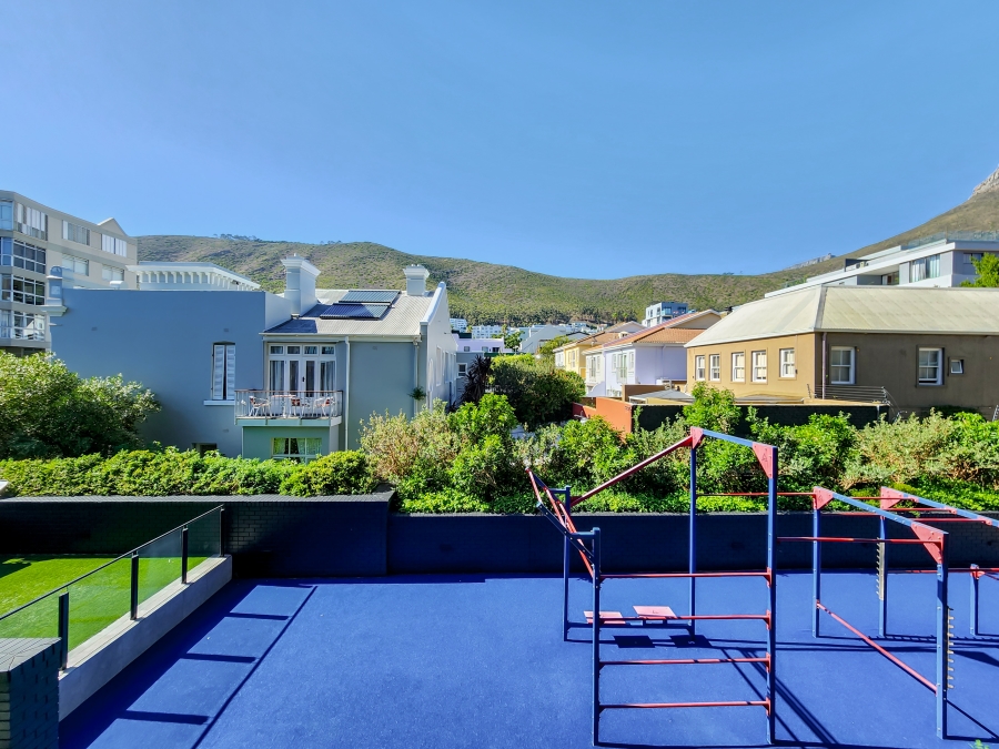 1 Bedroom Property for Sale in Sea Point Western Cape